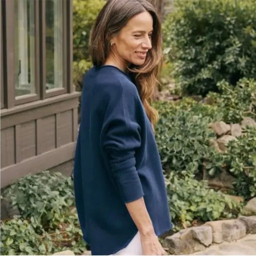 Frank & Eileen Anna Long Sleeve Capelet